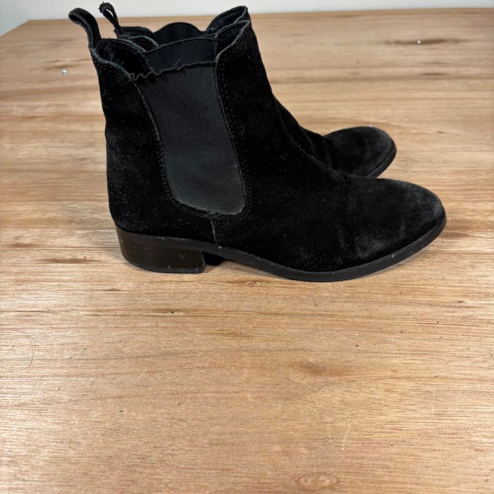Black suede ankle boots with elastic side panels Size 4.5 - Picture 2 of 6